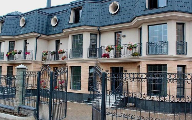 на Нахимова, 16