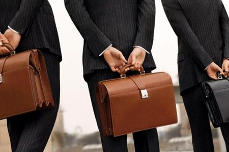 Посты новые, а лица все знакомые