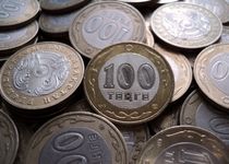 В Казахстане установили памятник тенге