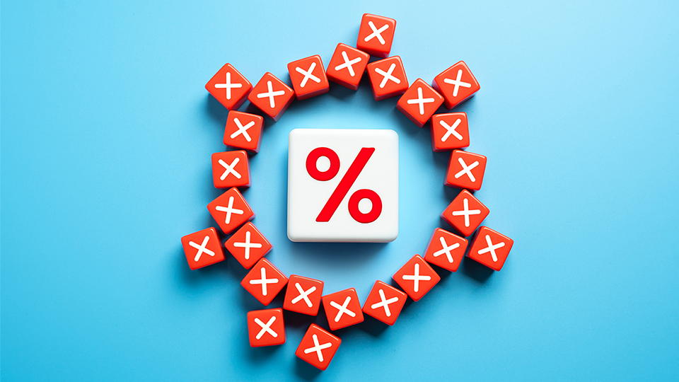 Некоторые банки приостановили выдачу ипотеки