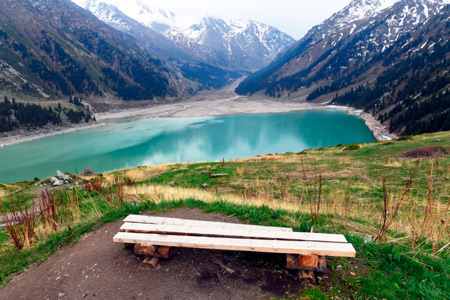 В горах Алматы построят 15 хижин для укрытия туристов