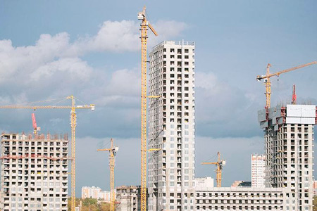 Токаев поручил сдержать цены на жильё