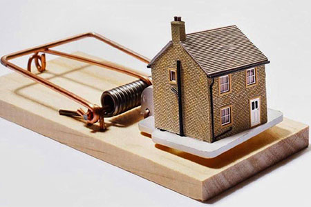 В Алматы задержали семейную пару псевдоарендодателей