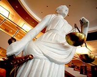 Могут ли местные власти одаривать судей жильем?