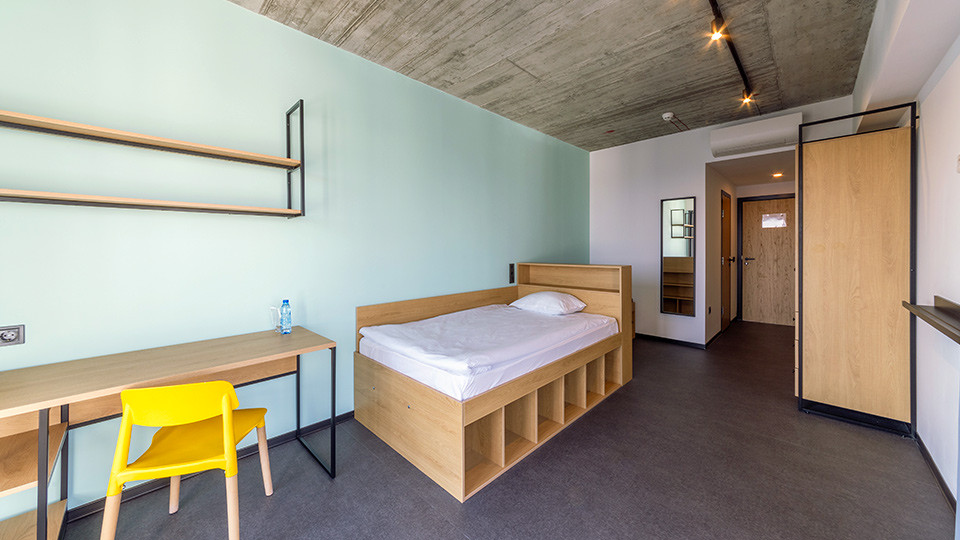 В Алматы не хватает 10 тысяч мест в общежитиях