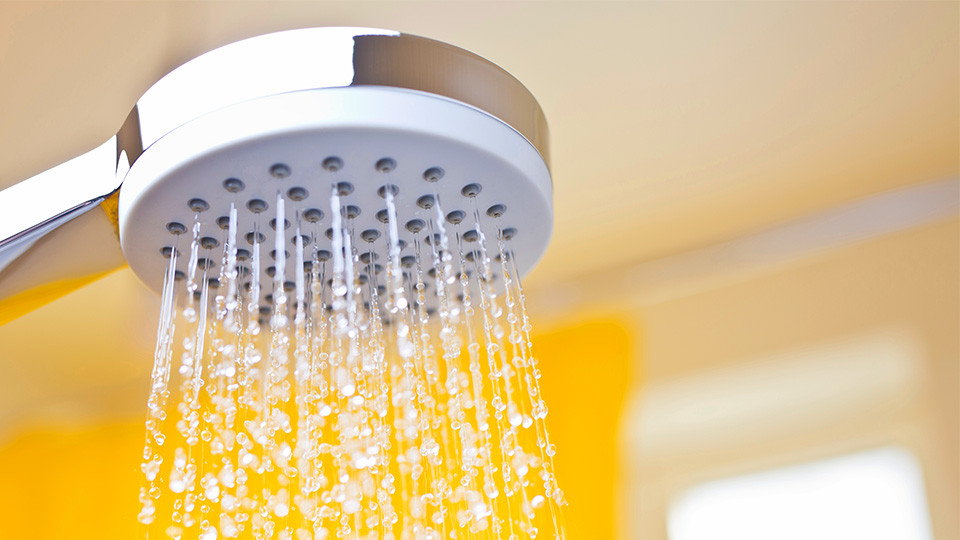 Горячая вода – холодная: в чём проблема и кто виноват