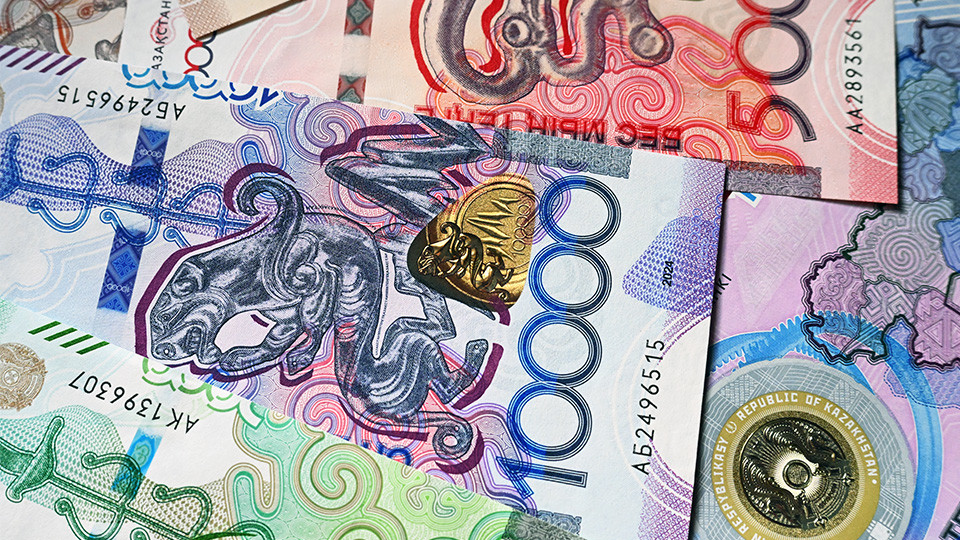 Запретят ли в Казахстане снимать пенсионные