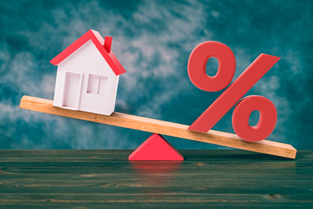 Экономист: Из-за роста базовой ставки продолжат дорожать кредиты