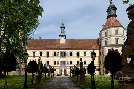 Знаменитый замок в Вене выставили на продажу