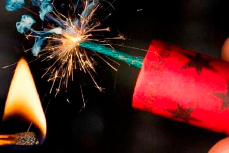 Как не пострадать от пиротехники при встрече Нового года
