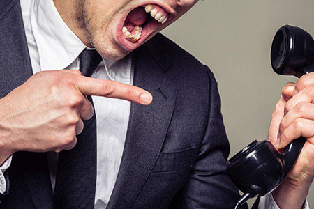 Теперь пожаловаться на коллекторов можно в приложении Нацбанка