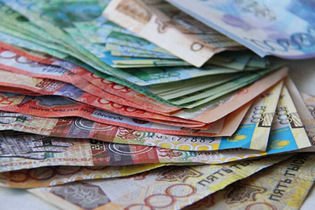 Что будет с курсом тенге в сентябре?