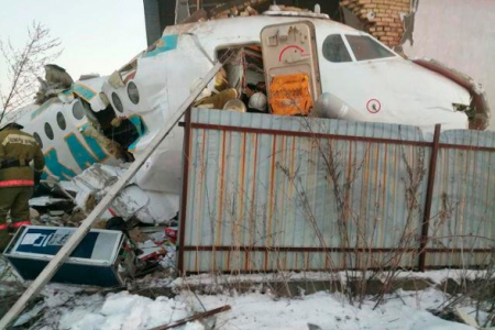 Это полнейшее нарушение: авиакомпания Bek Air о столкновении самолёта со зданием
