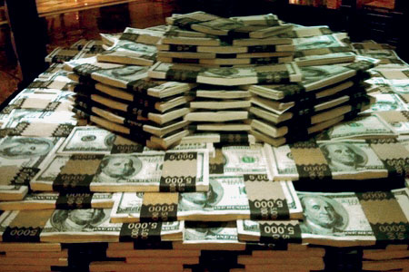 Ещё два банка, работающих в РК, стали триллионерами