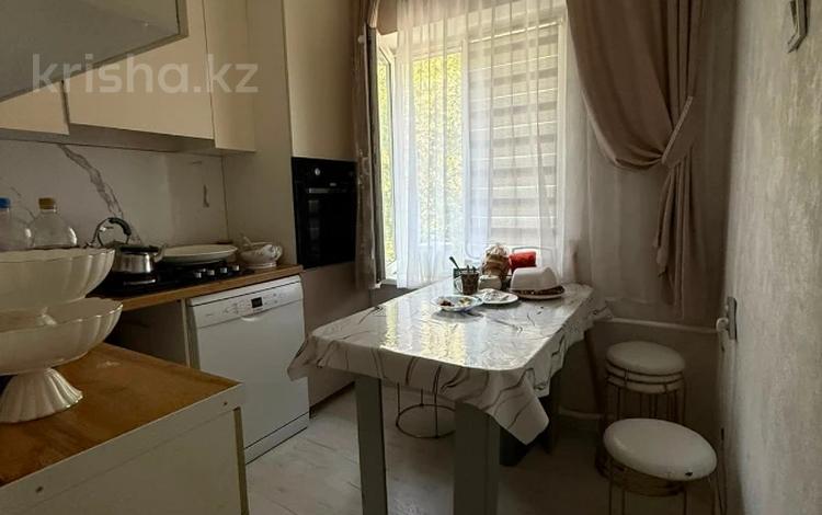 3-комнатная квартира · 57 м² · 4/4 этаж, мкр №10 за 36 млн ₸ в Алматы, Ауэзовский р-н — фото 14