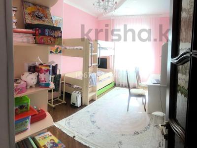 4-комнатная квартира · 211 м² · 3/5 этаж, 13-й мкр 21 за 100 млн 〒 в Актау