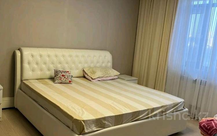3-комнатная квартира, 103 м² помесячно, Нажимеденова 4 за 350 000 〒 в Астане, Алматы р-н — фото 3