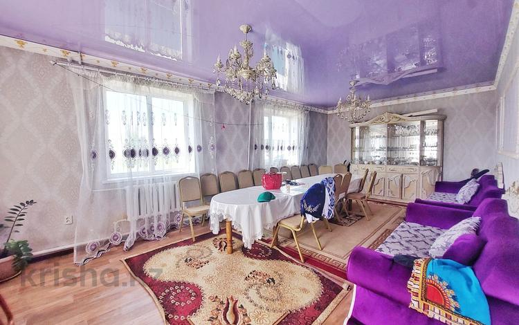 Отдельный дом • 4 комнаты • 212 м² • 10 сот., Отенай за 51 млн 〒 в Талдыкоргане — фото 2