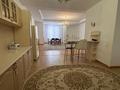 3-комнатная квартира · 132 м² · 1/6 этаж, мкр Мирас, Мкр. Мирас — !! Потолок 3,4 метра!!! Школа Бобек, и школа для одаренных за 135 млн ₸ в Алматы, Бостандыкский р-н — фото 5