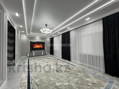 7-комнатная квартира · 210 м² · 2/2 этаж, Сабалакова 18/50 за 110 млн 〒 в Таразе