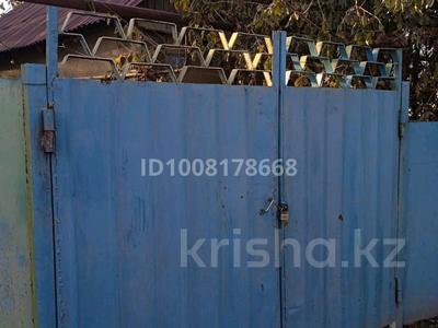 Отдельный дом · 3 комнаты · 80 м² · 4 сот., Аубакирова Т 23 — Сураншы Батыра трасса. магазин Мадина. за 15 млн 〒 в Аксукенте