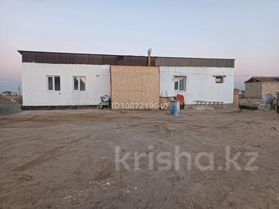 Отдельный дом · 3 комнаты · 800 м² · 800 сот., Байтерек 1 17 — Возле трасса за 7.5 млн 〒 в 