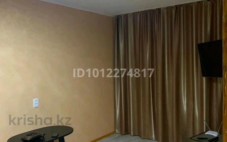 1-комнатная квартира · 35 м² · 1/5 этаж, ул. Ержанова 30 за 12 000 ₸ в Караганде — фото 2