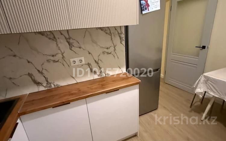 1-комнатная квартира · 38 м² · 14/16 этаж, Аль-Фараби проспект 44/1 за 250 000 ₸ в Астане, Есильский р-н — фото 2