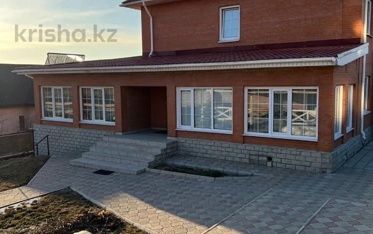 Отдельный дом · 7 комнат · 360 м² · 10 сот., Джека Лондона за 189 млн ₸ в Усть-Каменогорске — фото 13