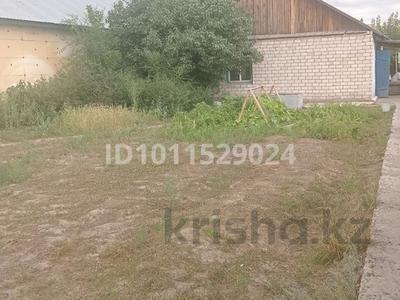Отдельный дом · 3 комнаты · 70 м² · 8 сот., Аэропортовская — Остановки Юность за 11 млн ₸ в Семее