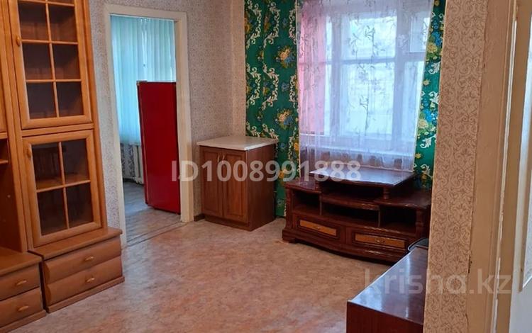 3-комнатная квартира · 65 м² · 1/5 этаж, Абая 12 за 13 млн 〒 в Балхаше — фото 2