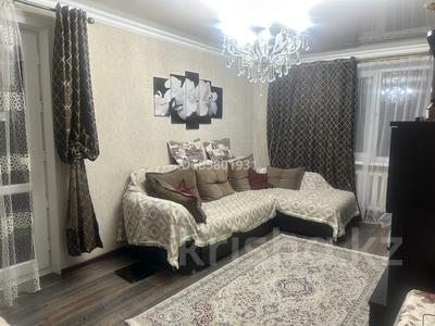 3-комнатная квартира · 60.1 м² · 7/9 этаж, Ержанова 10 — Три девятиэтажки, возле 48 школы. за 27 млн ₸ в Караганде, Казыбек би р-н