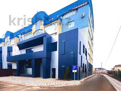 Офисы, магазины и бутики, склады, салоны красоты, фитнес и спорт, медцентры и аптеки, образование, развлечения, кабинеты и рабочие места, студии · 1000 м² за 8 млн 〒 в Атырау