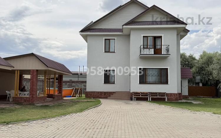 Дом · 6 комнат · 210 м², Ботагоз 10 за 100 000 ₸ в Конаеве — фото 112