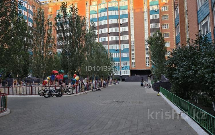 3-комнатная квартира · 110 м² · 1/9 этаж, мкр. Алтын орда, Г Жубанова 146 за 300 000 ₸ в Актобе — фото 2