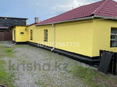 Жеке үй · 4 бөлме · 96 м² · 7 сот., мкр Михайловка , Москвина, бағасы: 30 млн ₸ в Караганде, Казыбек би р-н