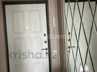 2-бөлмелі пәтер · 100 м² · 4/7 қабат, Акбулак ш/а., Атшабар 17 — Атшабар, бағасы: 35 млн ₸ в Таразе, мкр Акбулак