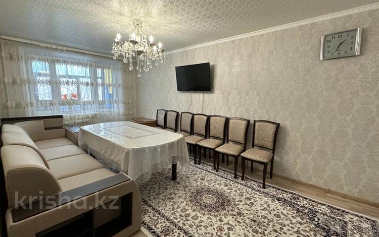 2-комнатная квартира, 45 м², 2/4 этаж, Карла Маркса за 8 млн 〒 в Шахтинске — фото 2
