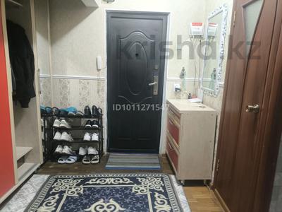 3-бөлмелі пәтер · 88 м² · 4/5 қабат, мкр Салтанат 35 — Магазин Нурислам, бағасы: 26 млн ₸ в Таразе