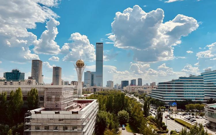 4-бөлмелі пәтер · 157.3 м² · 8/20 қабат, Сарайшык 34/7 — вид из окон на Байтерек, бағасы: 185 млн ₸ в Астане, Есильский р-н — фото 2