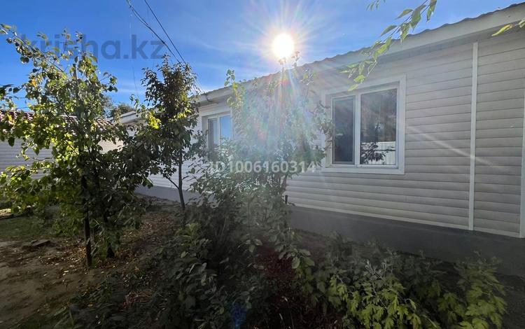 Часть дома · 4 комнаты · 160 м² · 10 сот., 32 2 — Село имени Есет батыра за 7.1 млн 〒 в Алге — фото 2