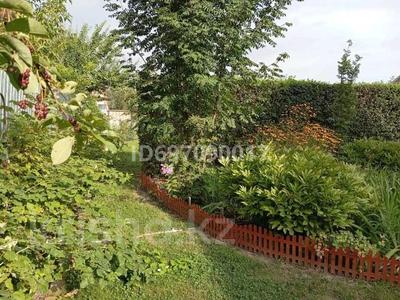 Продажа домов и дачи в Алматинской обл.: Отдельный дом · 2 комнаты · 60 м² · 7.3 сот., Набережная 11 за 18.9 млн 〒 Отдельный дом · 2 комнаты · 60 м² · 7.3 сот., Набережная 11 за 18.9 млн 〒 в Казцик