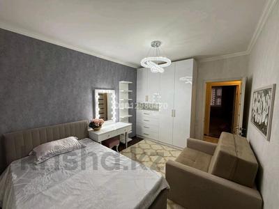 5-комнатная квартира · 110 м² · 5/5 этаж, 12-й мкр 7 за 300 000 ₸ в Актау
