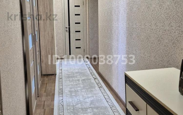 3-комнатная квартира · 65 м² · 5/9 этаж, мкр Юго-Восток, Карбышева 5 за 26.8 млн ₸ в Караганде, Казыбек би р-н — фото 44