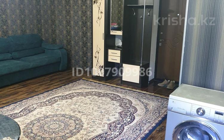 1-комнатная квартира · 38 м² · 2/5 этаж, Назарбаева 203 за 15 млн 〒 в Уральске, мкр Школьник — фото 2