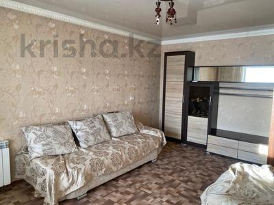 2-комнатная квартира · 51.5 м² · 6/9 этаж, мкр Юго-Восток, Муканова 11 — 2комн возле остановки / средний этаж / улучшенная / за наличный расчет за 16 млн 〒 в Караганде, Казыбек би р-н