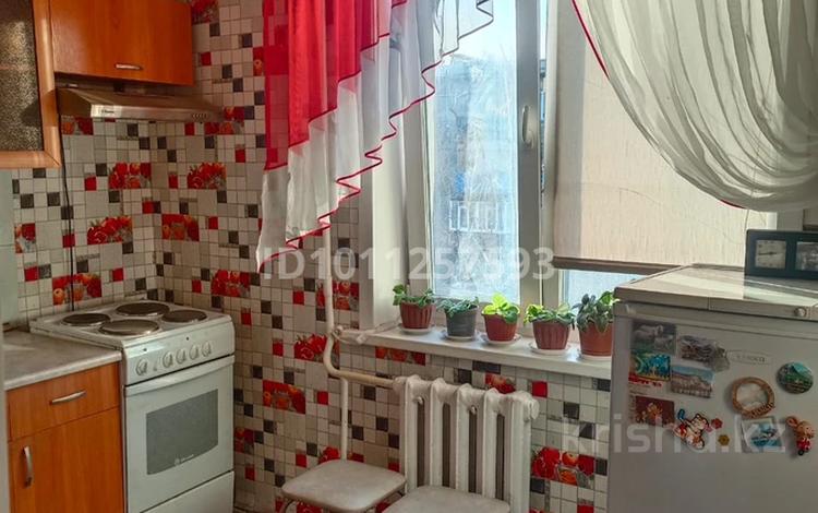 2-бөлмелі пәтер · 43 м² · 4/5 қабат, Астана 16, бағасы: 9.5 млн ₸ в Аксу — фото 2