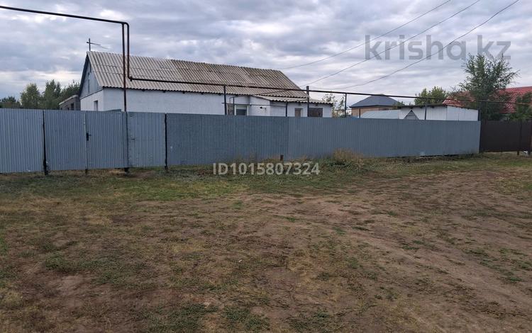 Отдельный дом · 4 комнаты · 100 м² · 3 сот., мкр. Зачаганск пгт, Мкр. Гулзар 9/2 — Пересечение улиц Гулзар и 152 стрелковая дивизия за 18.1 млн ₸ в Уральске — фото 2