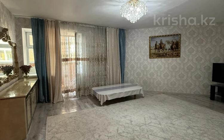 4-комнатная квартира · 96 м² · 6/9 этаж, Куляш Байсеитовой 122 за 300 000 ₸ в Астане, Сарыарка р-н — фото 2