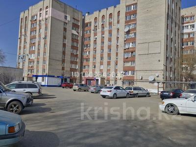 2-комнатная квартира · 42.3 м² · 8/9 этаж, мкр Омега, Академика Асана Тайманова 221 за 8 млн 〒 в Уральске